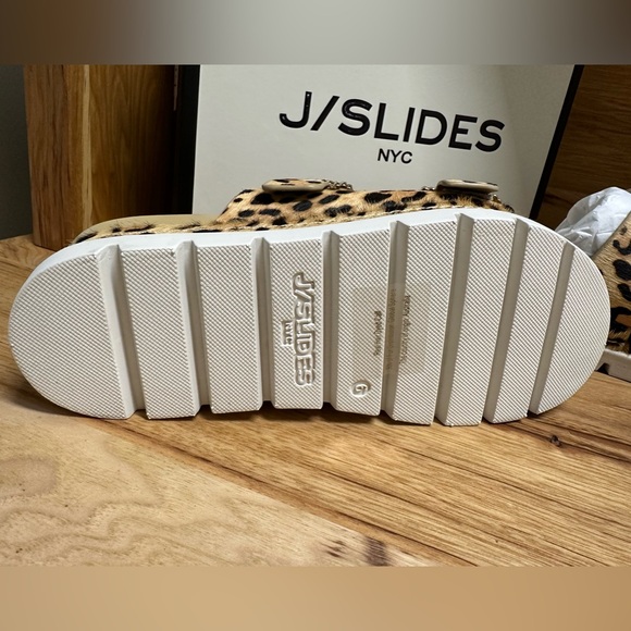 J/slides Rice SlipOn Leopard Pony Leather Embellish Buckle Platform Sandals NIB - Picture 4 of 8